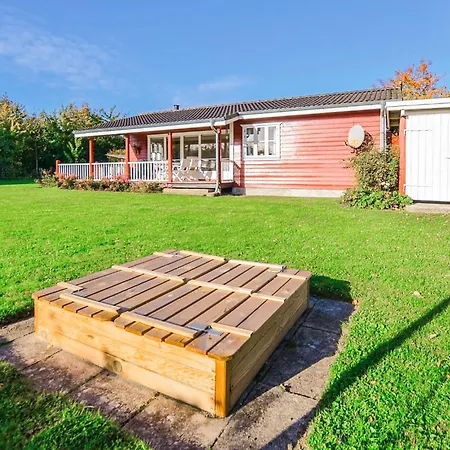 2 Bedroom Pet Friendly In Sydals *
