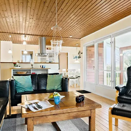 2 Bedroom Pet Friendly In Sydals * Skovby (Syddanmark)