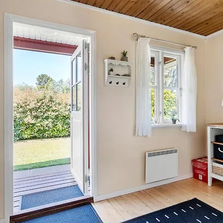 2 Bedroom Pet Friendly In Sydals Tatil Evi